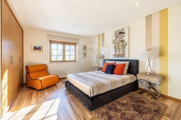 Moradia T7 para Venda em Casais e Alviobeira Foto 19