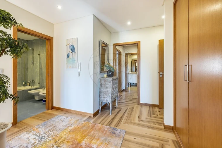 Moradia T7 para Venda em Casais e Alviobeira Foto 17