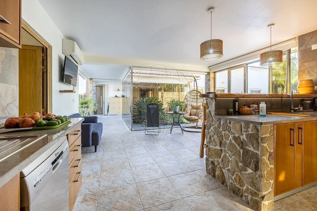 Moradia T7 para Venda em Casais e Alviobeira Foto 32