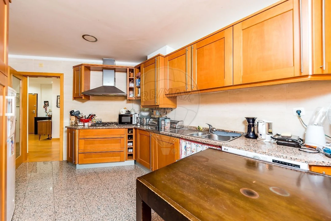 Apartamento T4 para Venda em Algés, Linda-A-Velha e Cruz Quebrada-Dafundo Foto 19