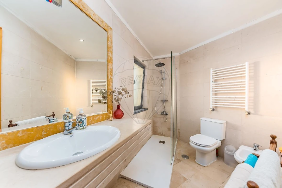 Apartamento T4 para Venda em Algés, Linda-A-Velha e Cruz Quebrada-Dafundo Foto 32