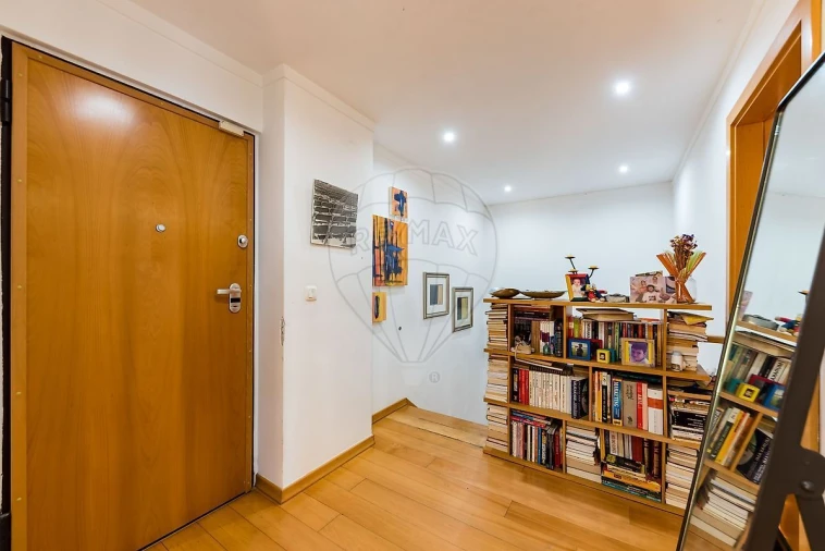 Apartamento T4 para Venda em Algés, Linda-A-Velha e Cruz Quebrada-Dafundo Foto 23