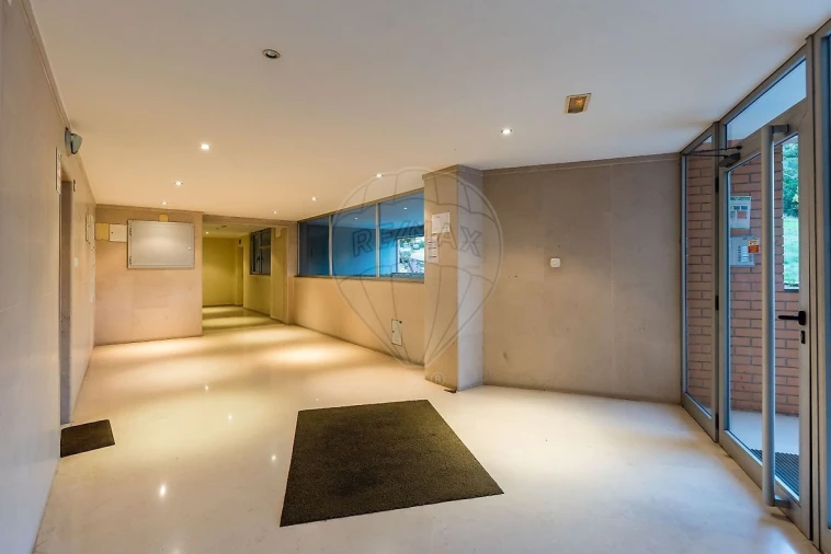 Apartamento T4 para Venda em Algés, Linda-A-Velha e Cruz Quebrada-Dafundo Foto 36