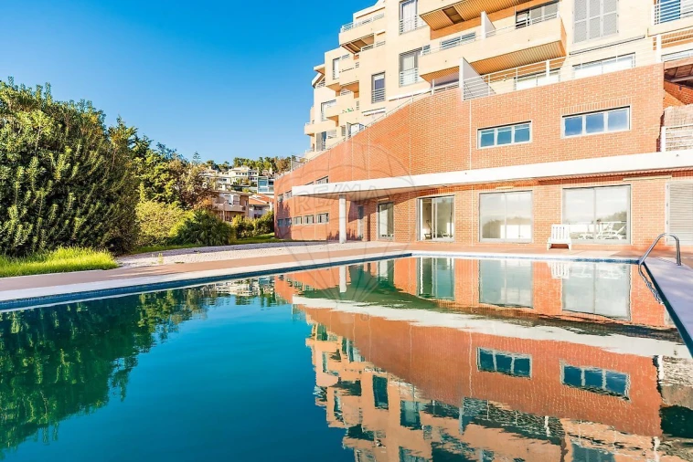 Apartamento T4 para Venda em Algés, Linda-A-Velha e Cruz Quebrada-Dafundo Foto 4