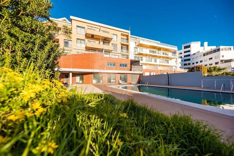 Apartamento T4 para Venda em Algés, Linda-A-Velha e Cruz Quebrada-Dafundo Foto 5