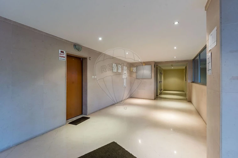 Apartamento T4 para Venda em Algés, Linda-A-Velha e Cruz Quebrada-Dafundo Foto 35