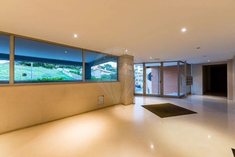 Apartamento T4 para Venda em Algés, Linda-A-Velha e Cruz Quebrada-Dafundo Foto 37