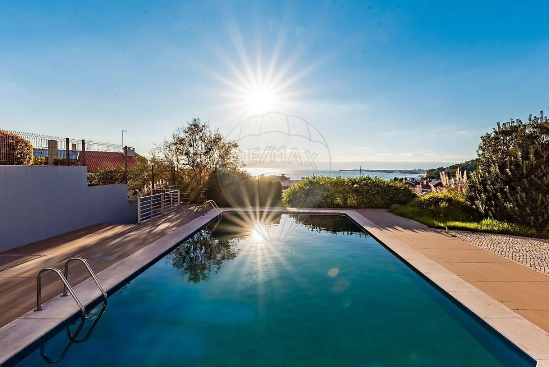 Apartamento T4 para Venda em Algés, Linda-A-Velha e Cruz Quebrada-Dafundo Foto 2