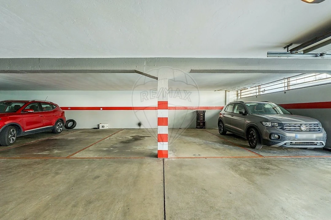 Apartamento T4 para Venda em Aldoar, Foz do Douro e Nevogilde Foto 26
