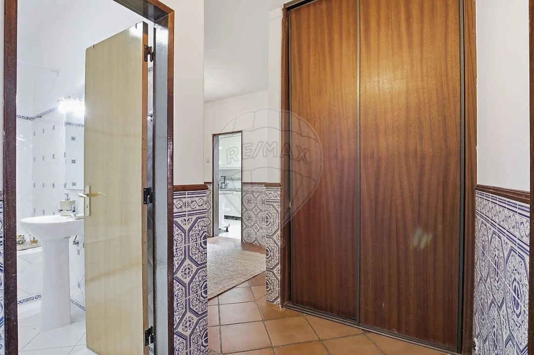 Apartamento T2 para Venda em Algés, Linda-A-Velha e Cruz Quebrada-Dafundo Foto 11