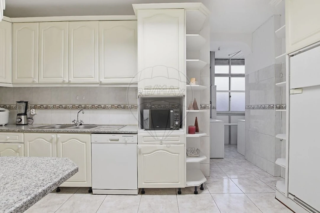 Apartamento T2 para Venda em Algés, Linda-A-Velha e Cruz Quebrada-Dafundo Foto 24