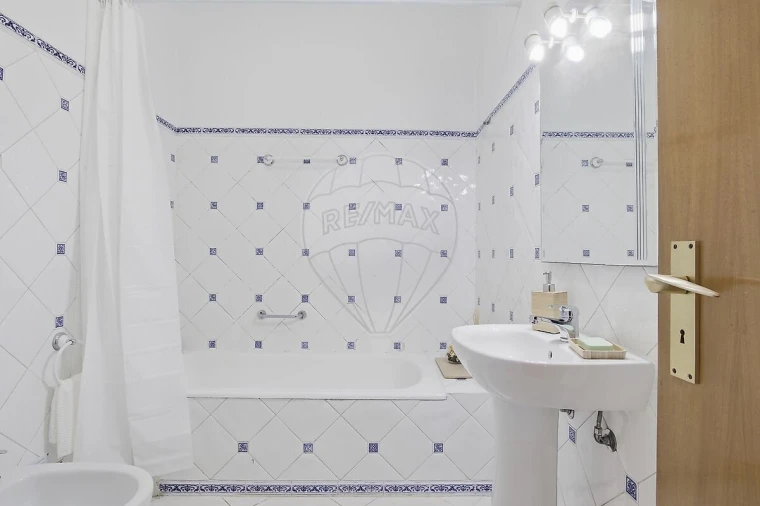 Apartamento T2 para Venda em Algés, Linda-A-Velha e Cruz Quebrada-Dafundo Foto 13