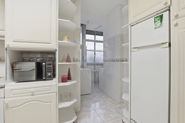 Apartamento T2 para Venda em Algés, Linda-A-Velha e Cruz Quebrada-Dafundo Foto 27