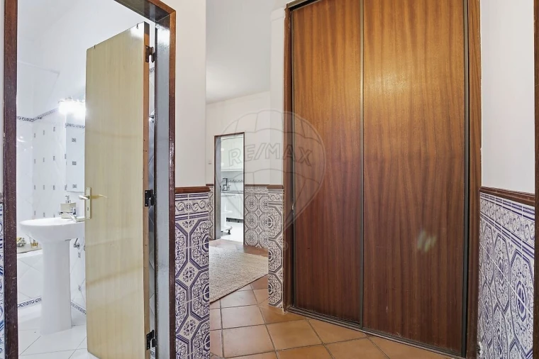 Apartamento T2 para Venda em Algés, Linda-A-Velha e Cruz Quebrada-Dafundo Foto 11