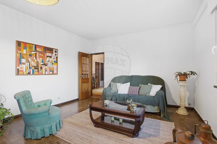 Apartamento T2 para Venda em Algés, Linda-A-Velha e Cruz Quebrada-Dafundo Foto 3