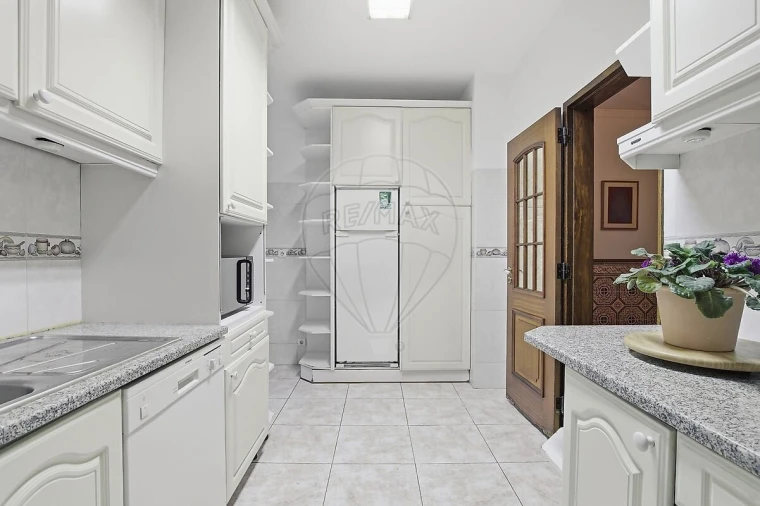 Apartamento T2 para Venda em Algés, Linda-A-Velha e Cruz Quebrada-Dafundo Foto 26