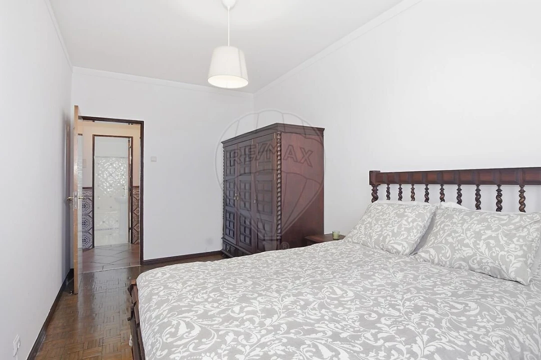 Apartamento T2 para Venda em Algés, Linda-A-Velha e Cruz Quebrada-Dafundo Foto 17