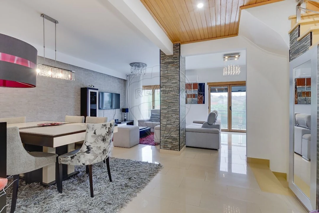 Moradia T4 para Venda em Santo Antão e São Julião do Tojal Foto 40