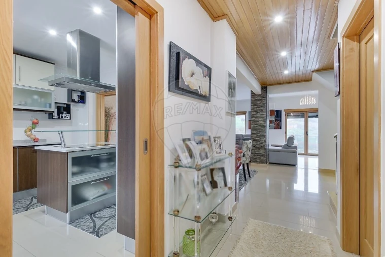 Moradia T4 para Venda em Santo Antão e São Julião do Tojal Foto 46