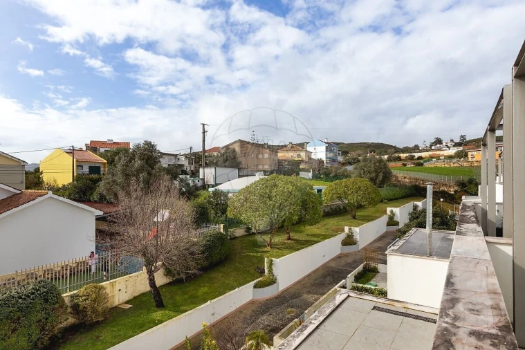 Moradia T4 para Venda em Santo Antão e São Julião do Tojal Foto 7