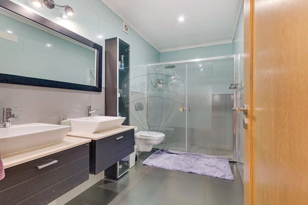 Moradia T4 para Venda em Santo Antão e São Julião do Tojal Foto 9