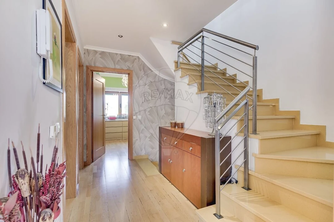 Moradia T4 para Venda em Santo Antão e São Julião do Tojal Foto 8