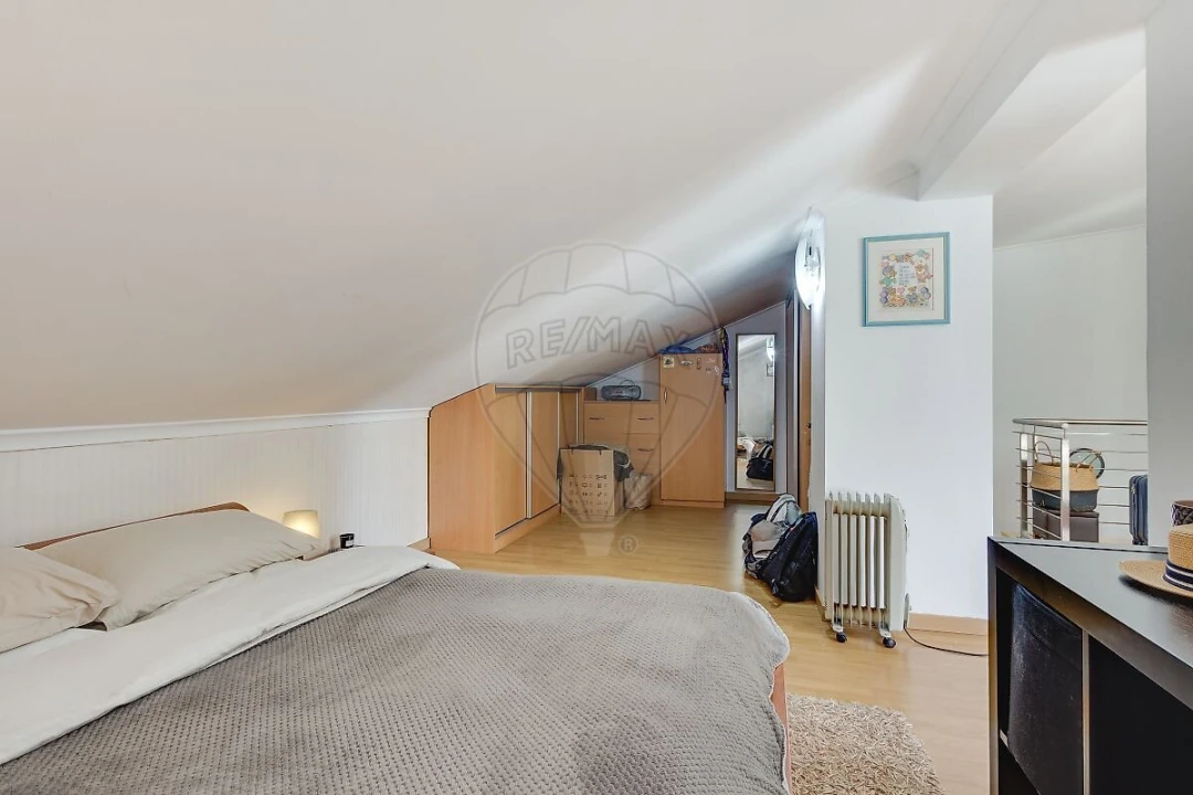 Moradia T4 para Venda em Santo Antão e São Julião do Tojal Foto 2