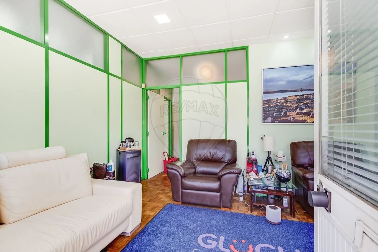 Loja para Venda em Santa Maria e São Miguel, São Martinho, São Pedro Penaferrim Foto 2