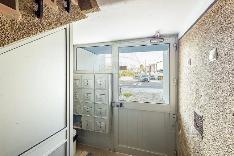 Apartamento T1 para Venda em Cascais e Estoril Foto 4