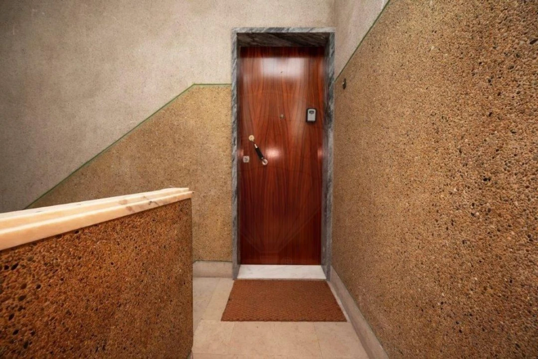 Apartamento T1 para Venda em Pontinha e Famões Foto 38