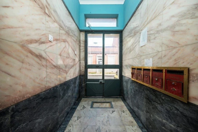 Apartamento T1 para Venda em Pontinha e Famões Foto 36