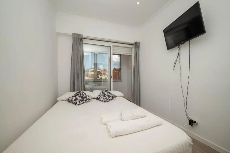 Apartamento T1 para Venda em Pontinha e Famões Foto 9