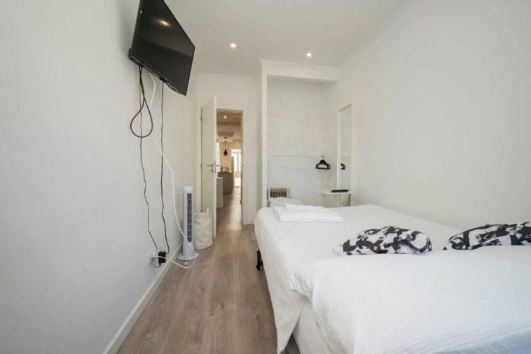 Apartamento T1 para Venda em Pontinha e Famões Foto 10