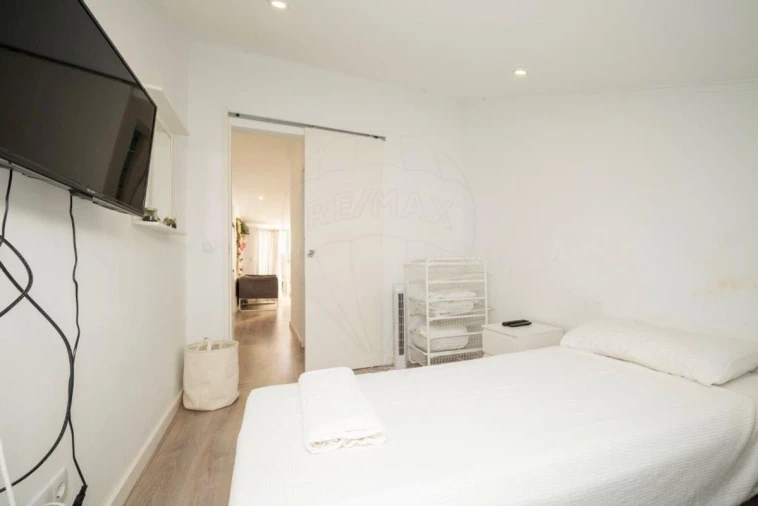 Apartamento T1 para Venda em Pontinha e Famões Foto 25