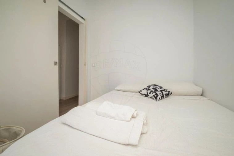 Apartamento T1 para Venda em Pontinha e Famões Foto 22