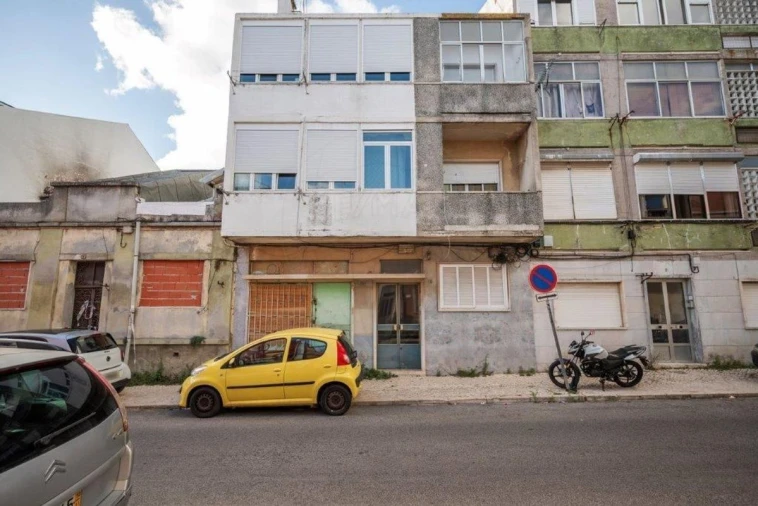Apartamento T1 para Venda em Pontinha e Famões Foto 37