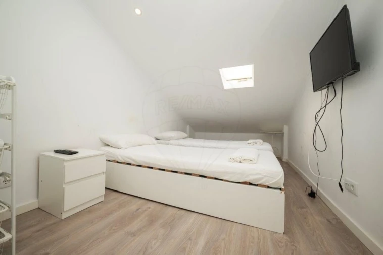 Apartamento T1 para Venda em Pontinha e Famões Foto 24