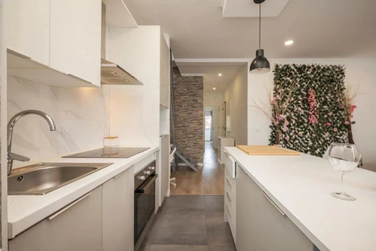 Apartamento T1 para Venda em Pontinha e Famões Foto 7