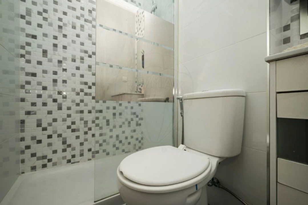 Apartamento T1 para Venda em Pontinha e Famões Foto 26