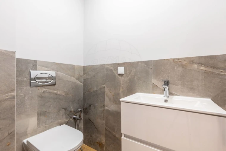 Apartamento T3 para Venda em Carcavelos e Parede Foto 23