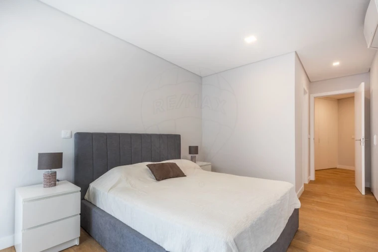 Apartamento T3 para Venda em Carcavelos e Parede Foto 13