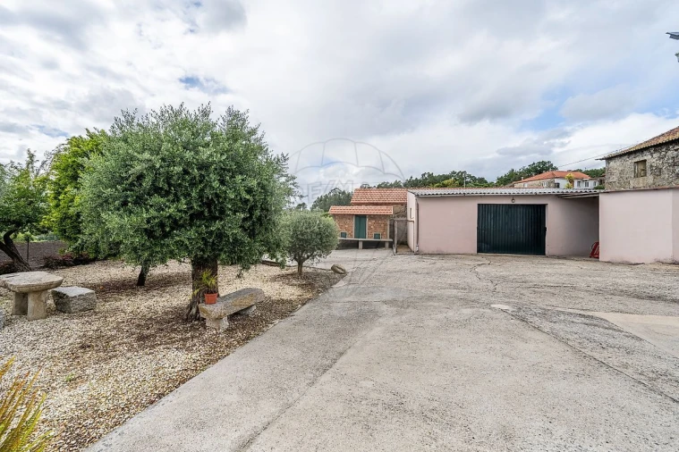 Moradia T4 para Venda em Cerdal Foto 12