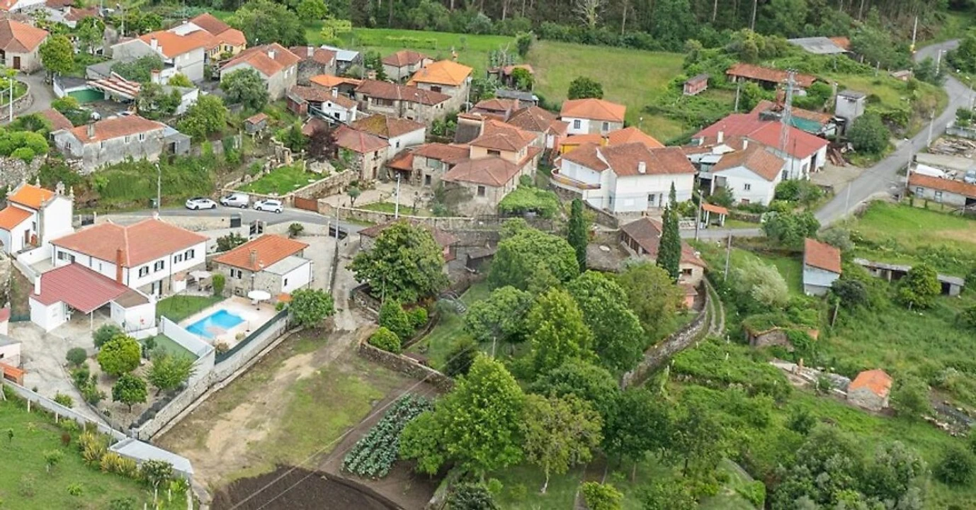 Moradia T4 para Venda em Cerdal Foto 18