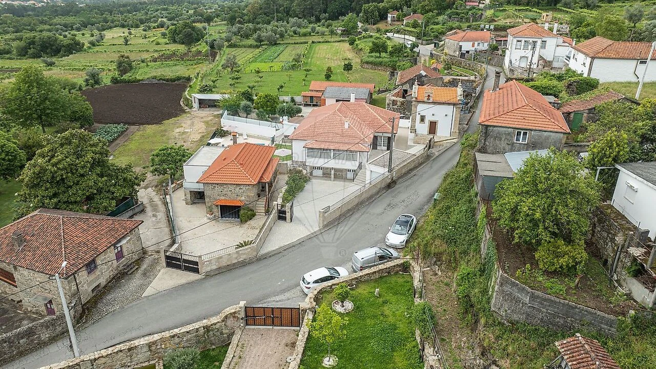 Moradia T4 para Venda em Cerdal Foto 16