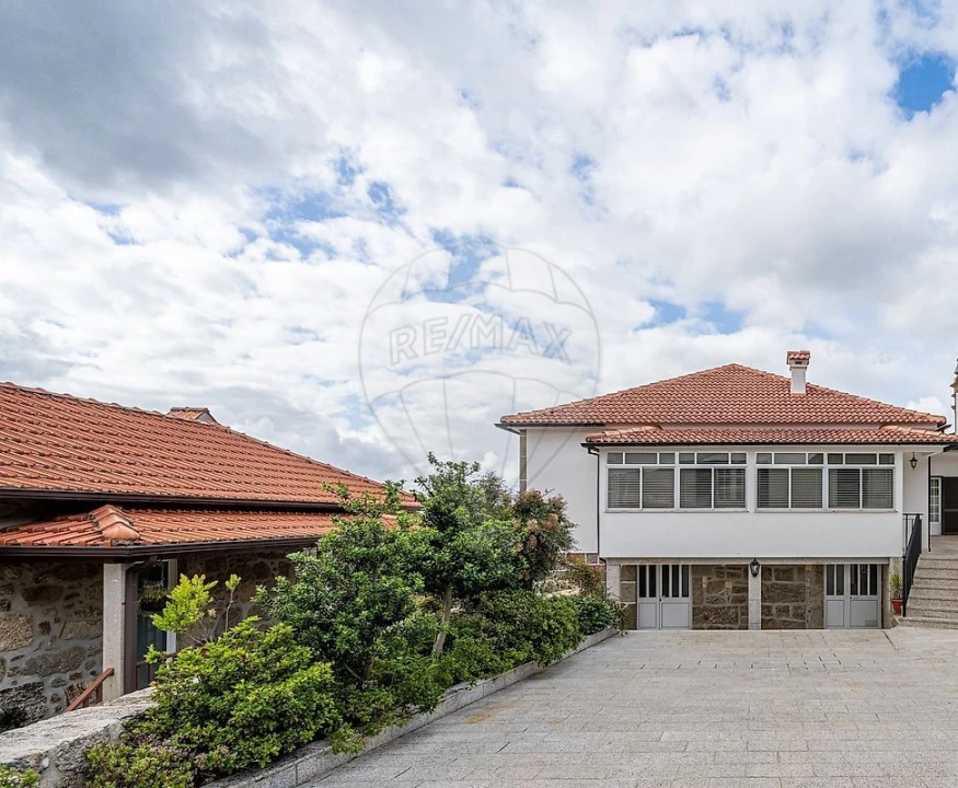 Moradia T4 para Venda em Cerdal Foto 8