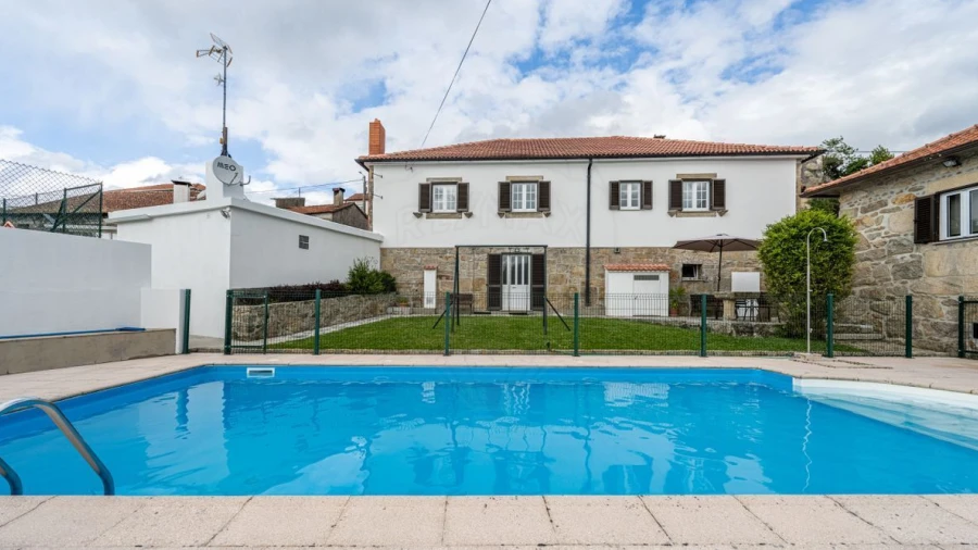 Moradia T4 para Venda em Cerdal