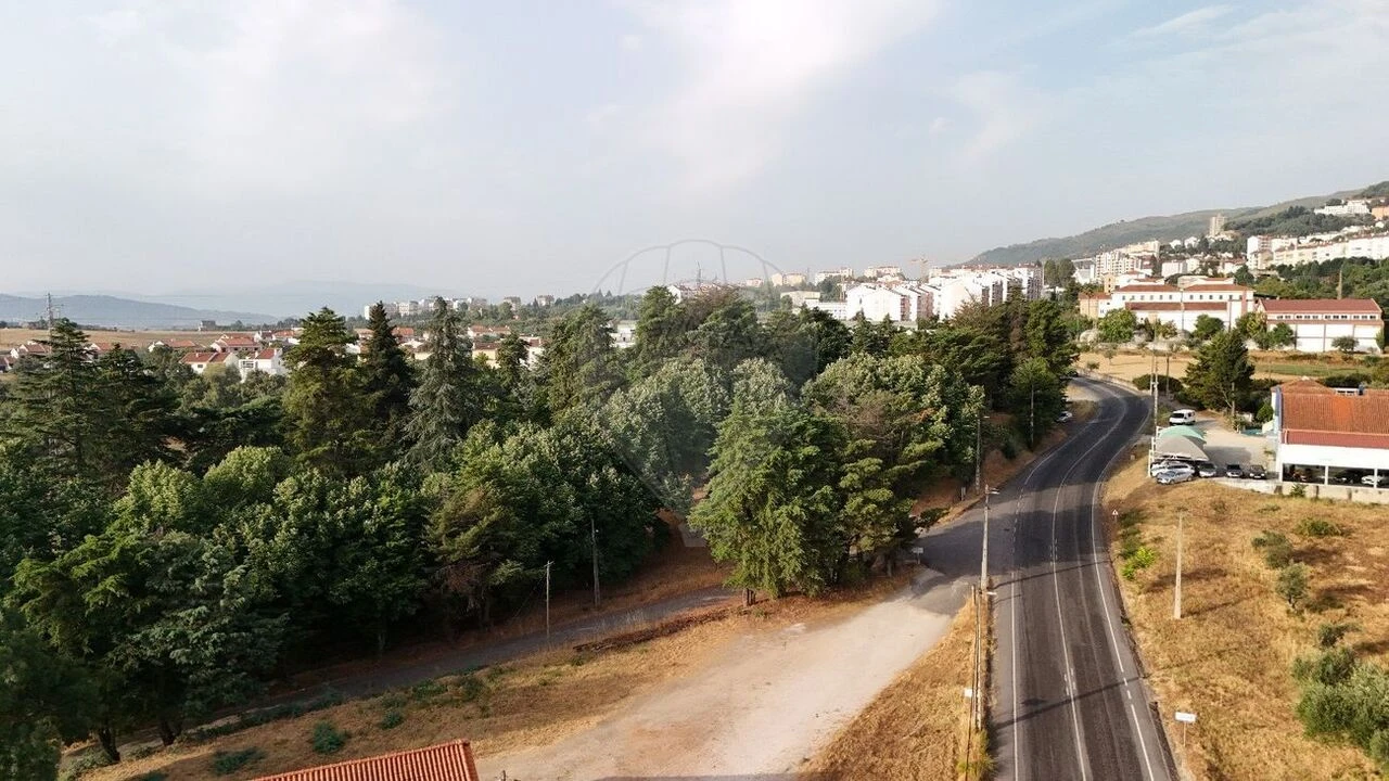 Terreno para Venda em Covilhã e Canhoso Foto 4