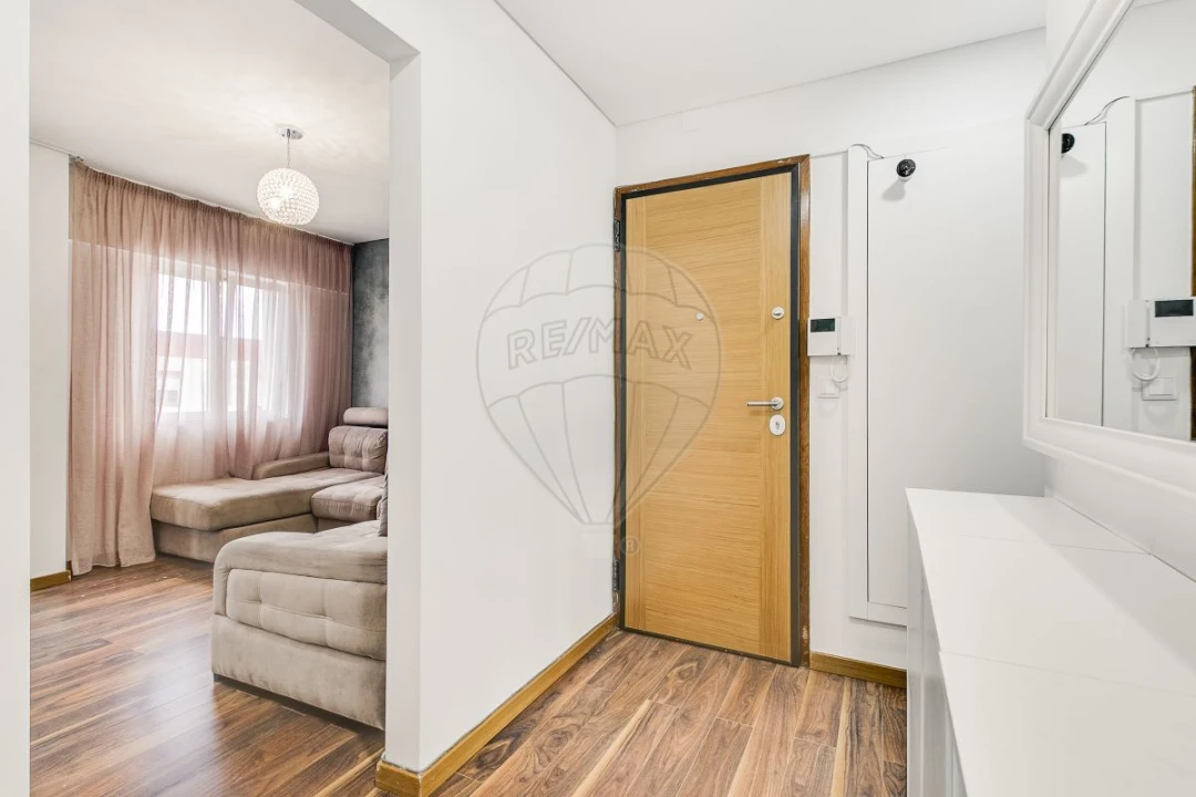 Apartamento T3 para Venda em Santo António dos Cavaleiros e Frielas Foto 7