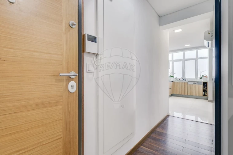 Apartamento T3 para Venda em Santo António dos Cavaleiros e Frielas Foto 6