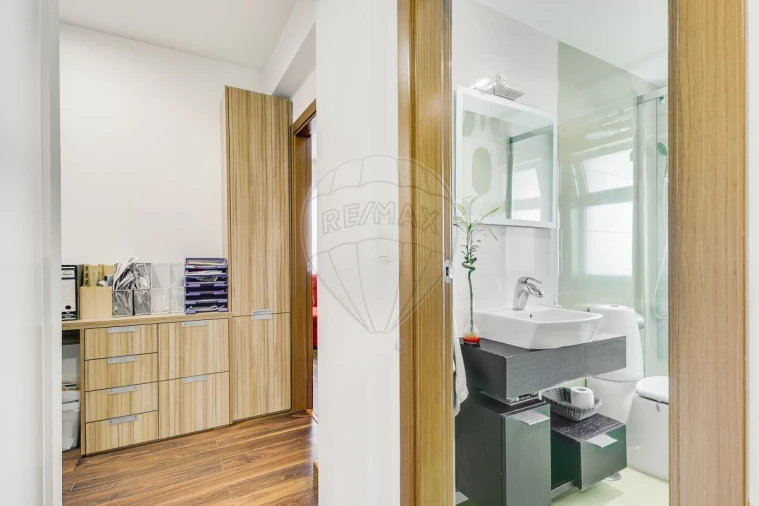 Apartamento T3 para Venda em Santo António dos Cavaleiros e Frielas Foto 25